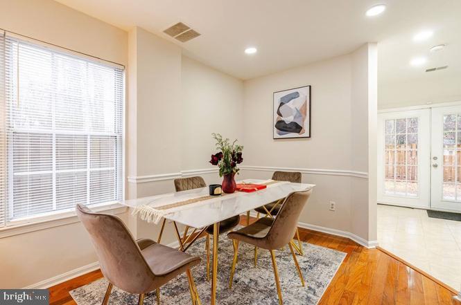 WOODSTREAM EAST - Residential Lease