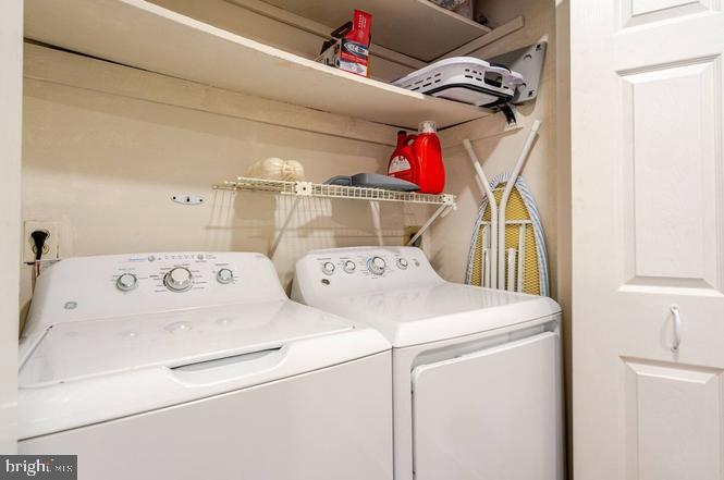 WOODSTREAM EAST - Residential Lease