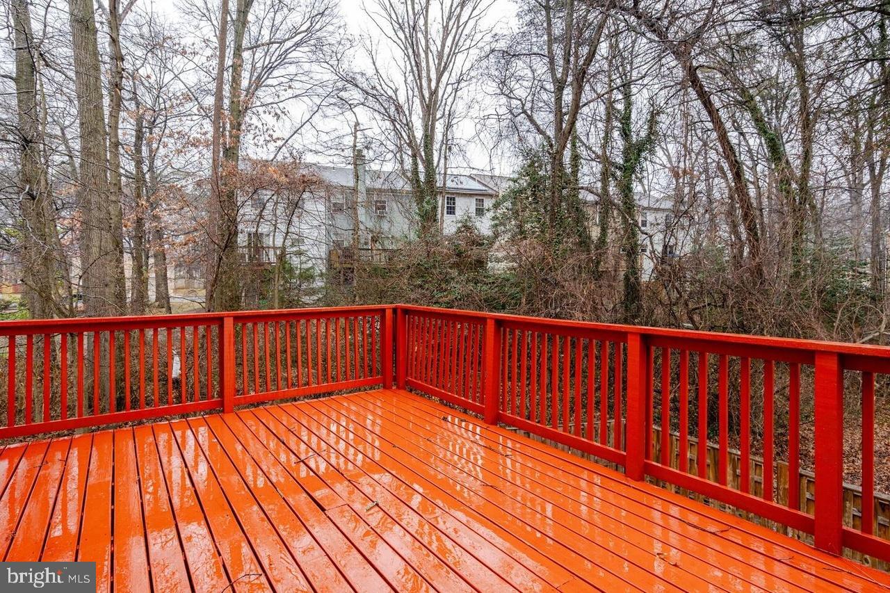 WOODSTREAM EAST - Residential Lease