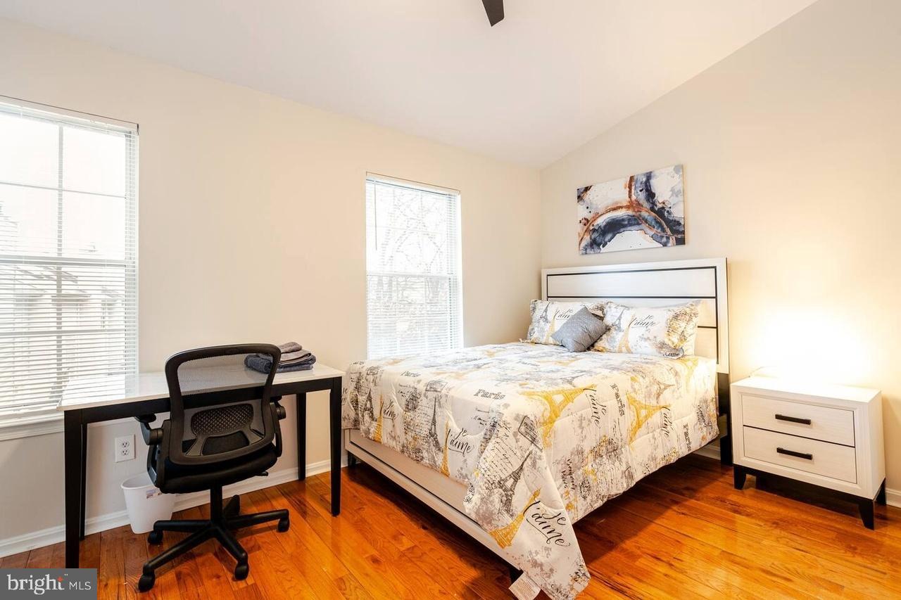 WOODSTREAM EAST - Residential Lease
