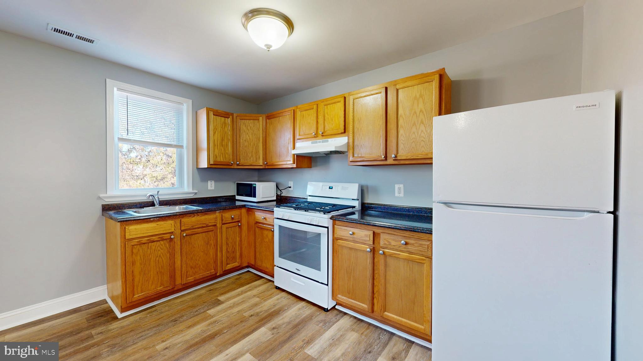 BELAIR-EDISON - Residential Lease
