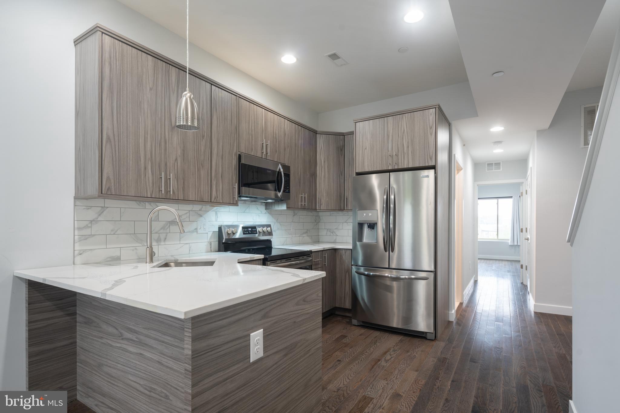 OLDE KENSINGTON - Residential Lease