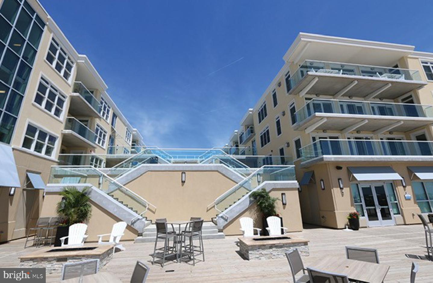LIGHTHOUSE COVE - Residential