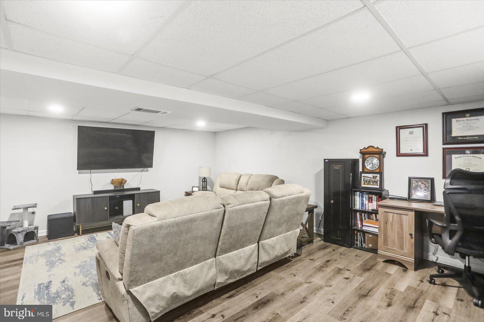 WEST MANCHESTER - Residential