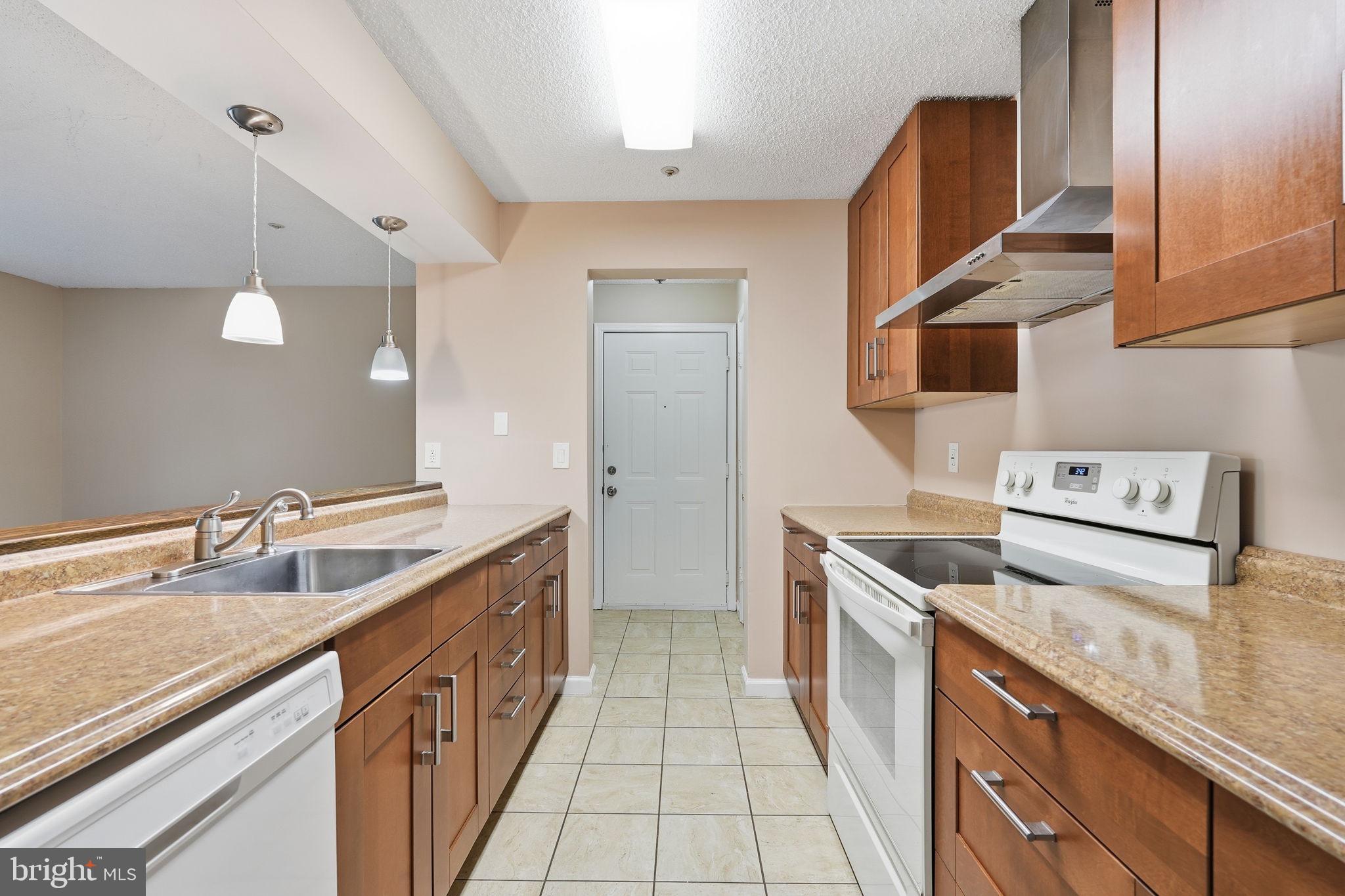 WINTERGATE AT LONGMEAD CROSSING - Residential