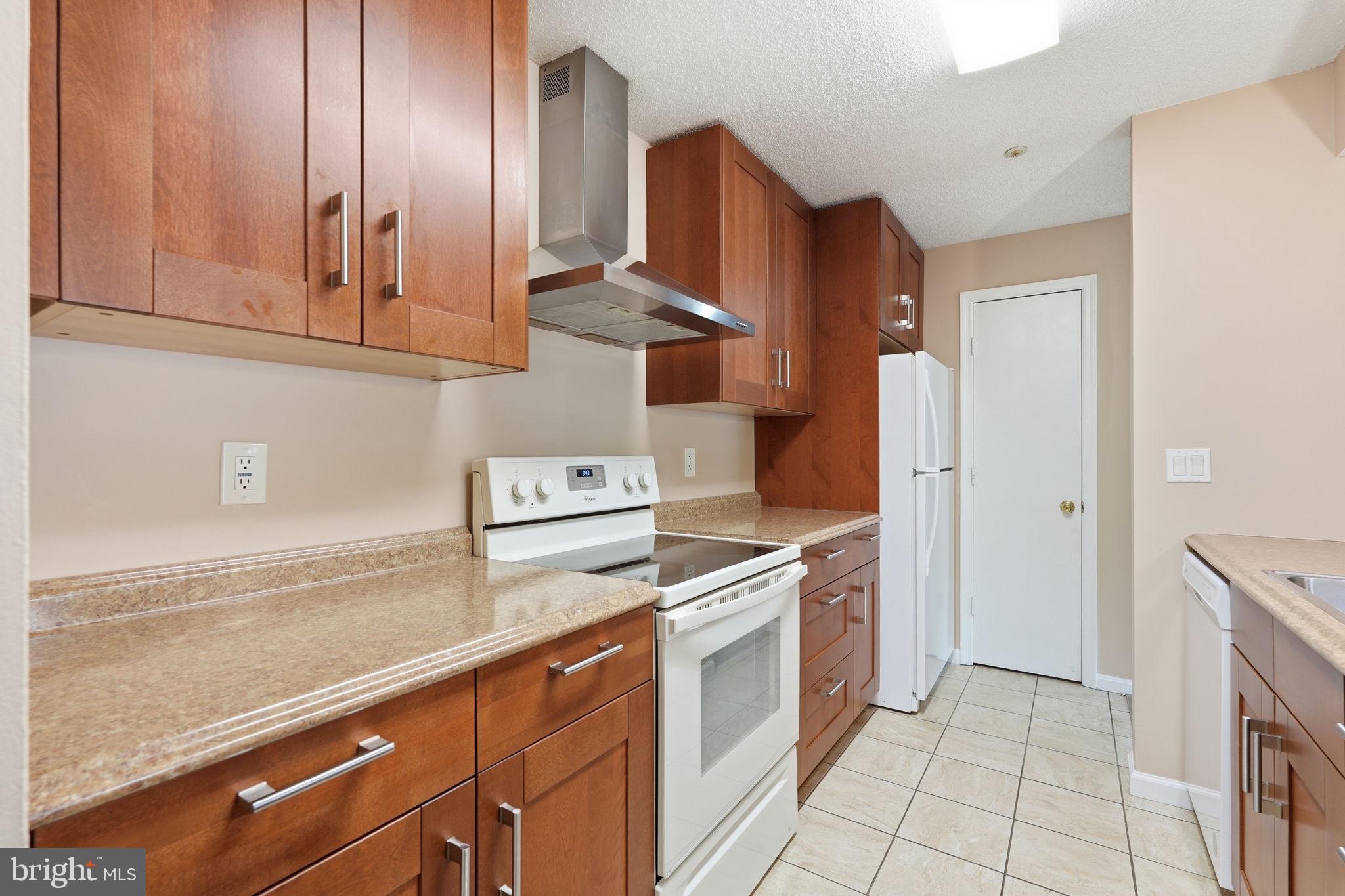 WINTERGATE AT LONGMEAD CROSSING - Residential