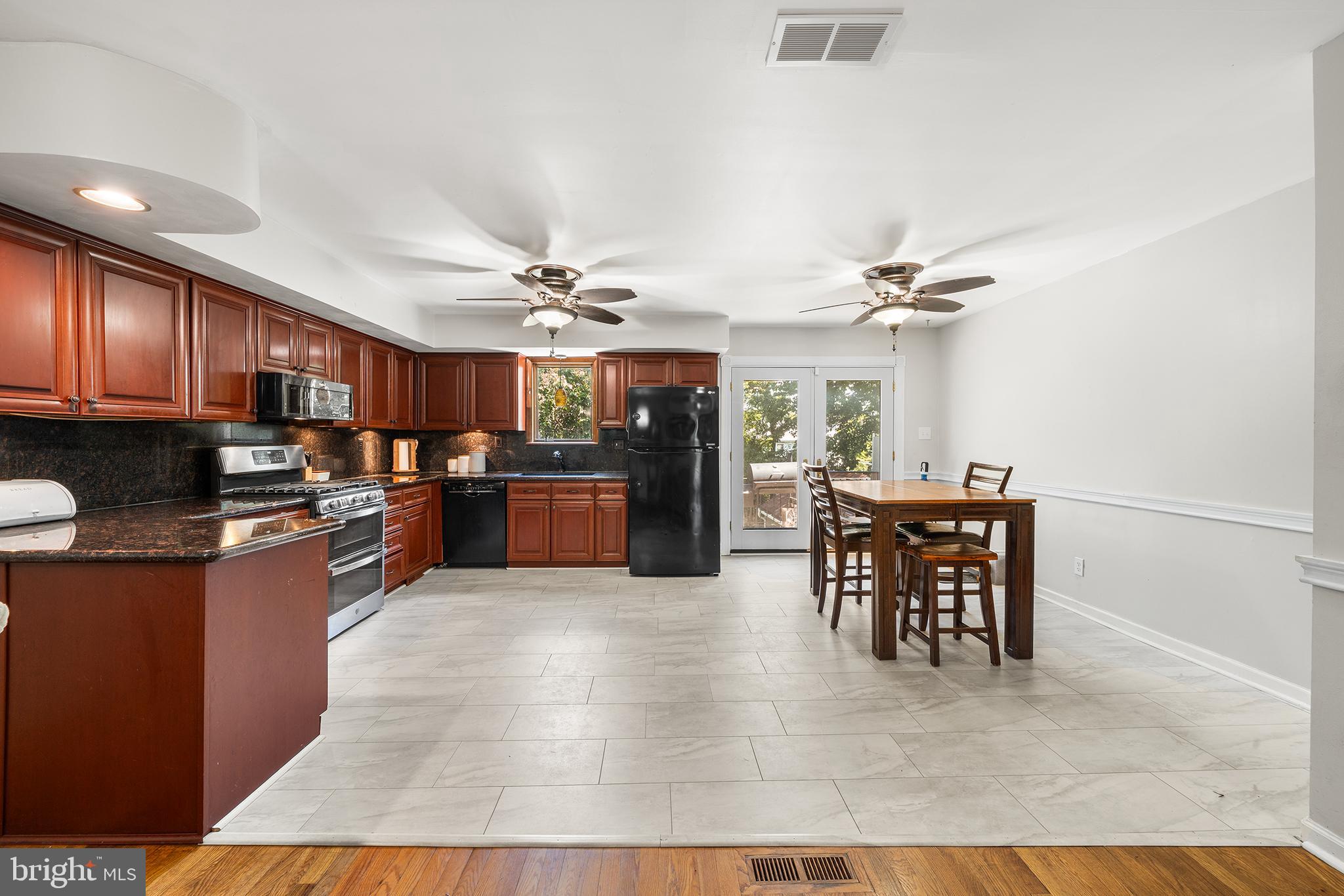 LUKENS ESTATE - Residential