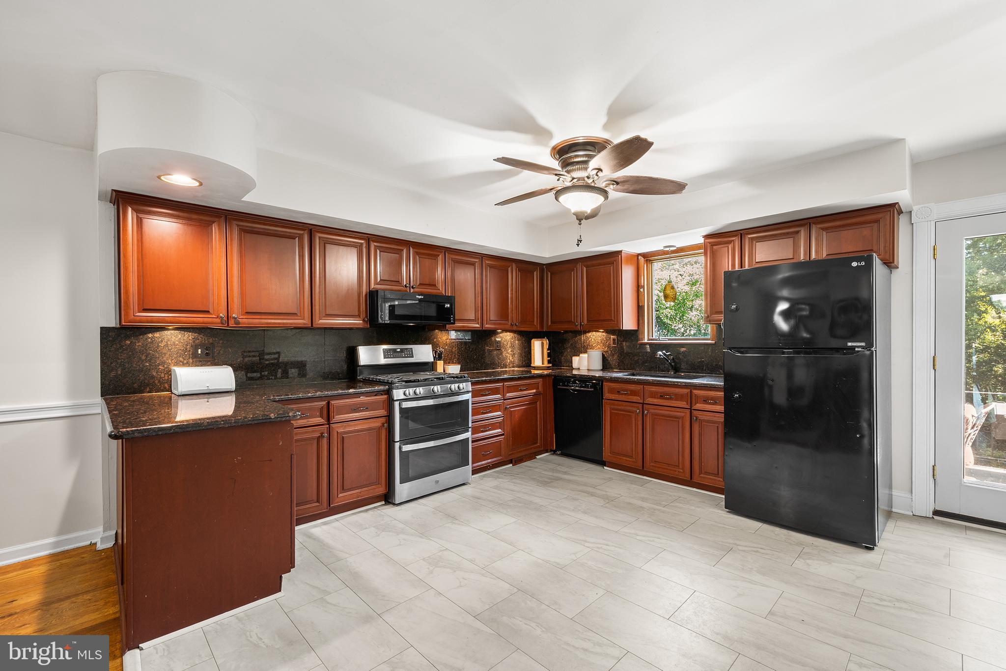 LUKENS ESTATE - Residential