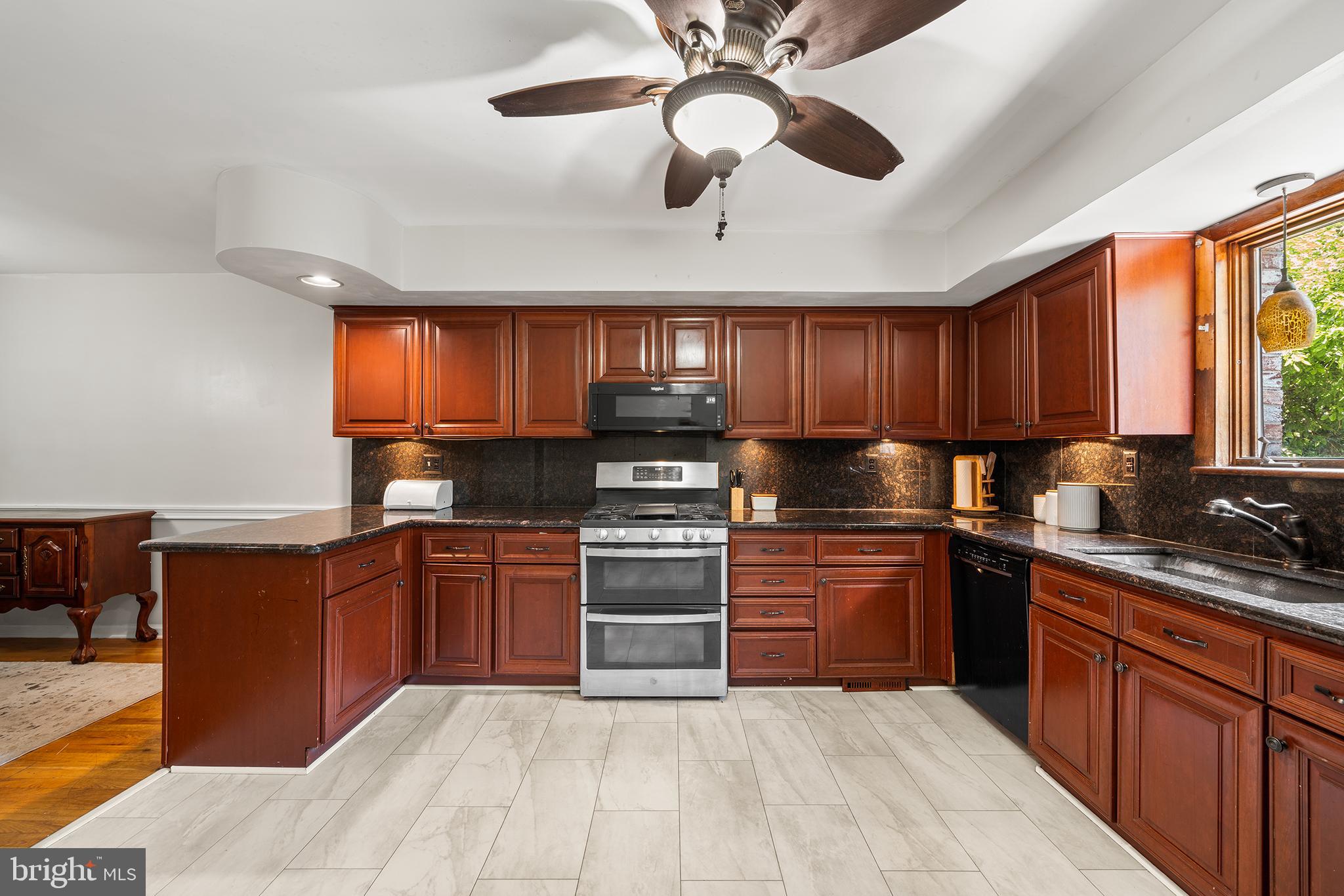 LUKENS ESTATE - Residential