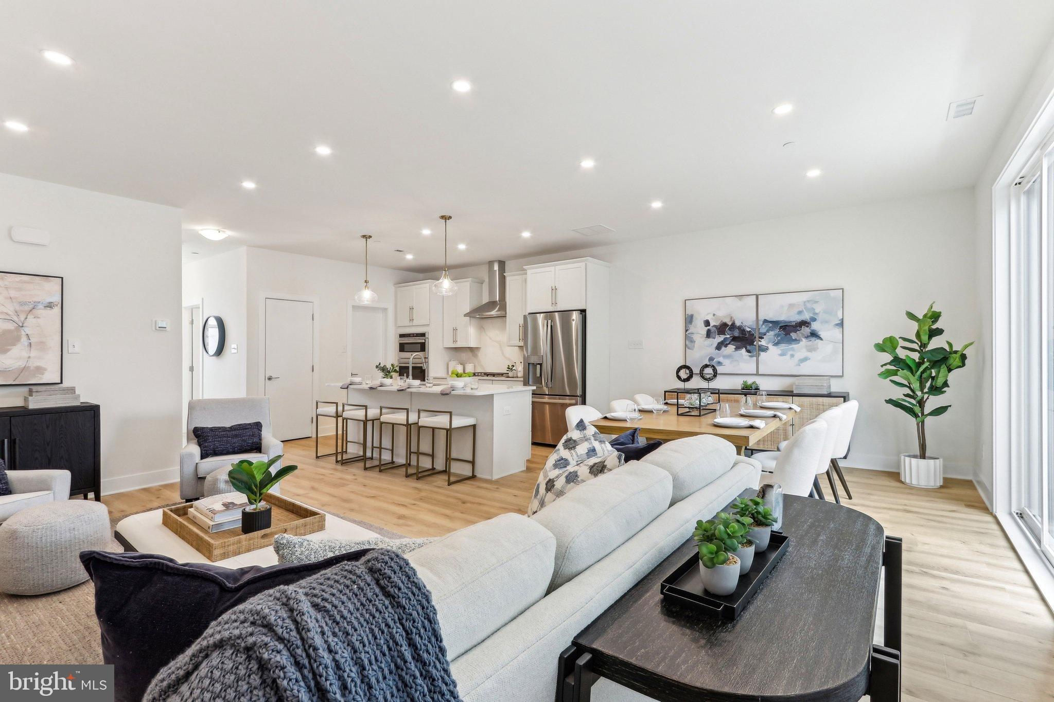 RIVER PLACE - Residential
