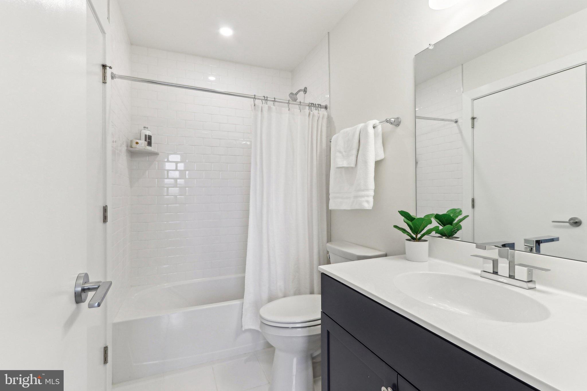 RIVER PLACE - Residential