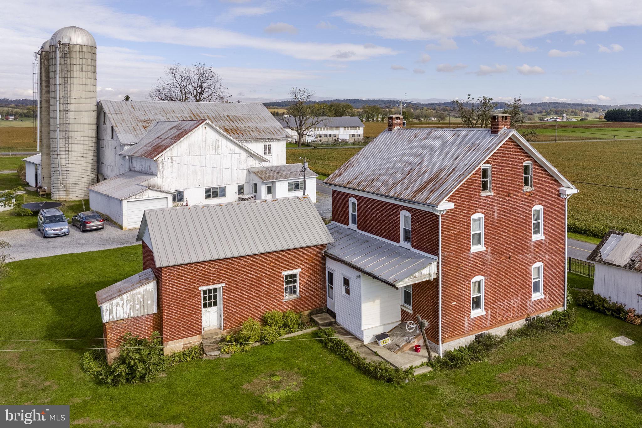 CLAY TOWNSHIP - Farm