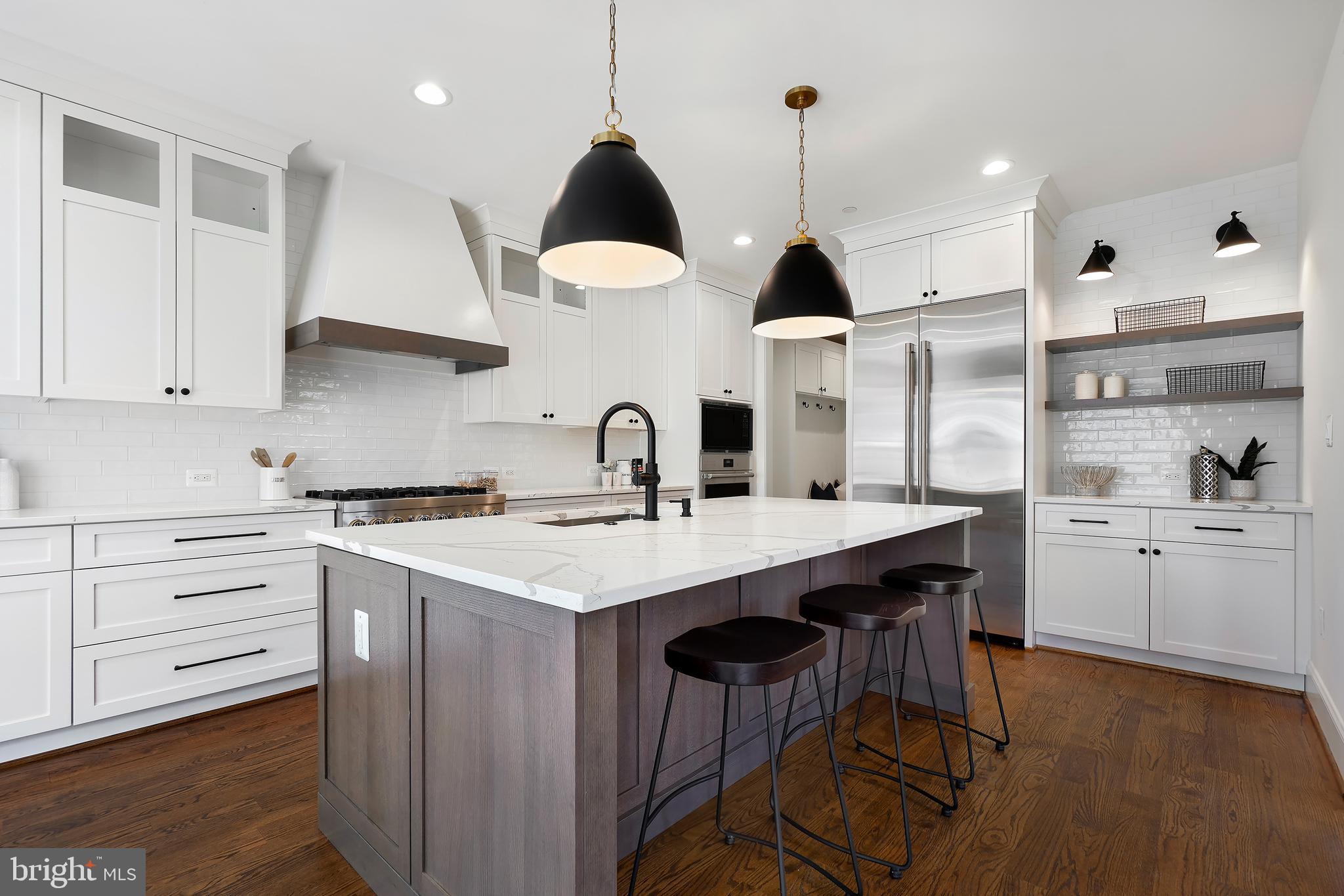 GREENWICH FOREST - Residential