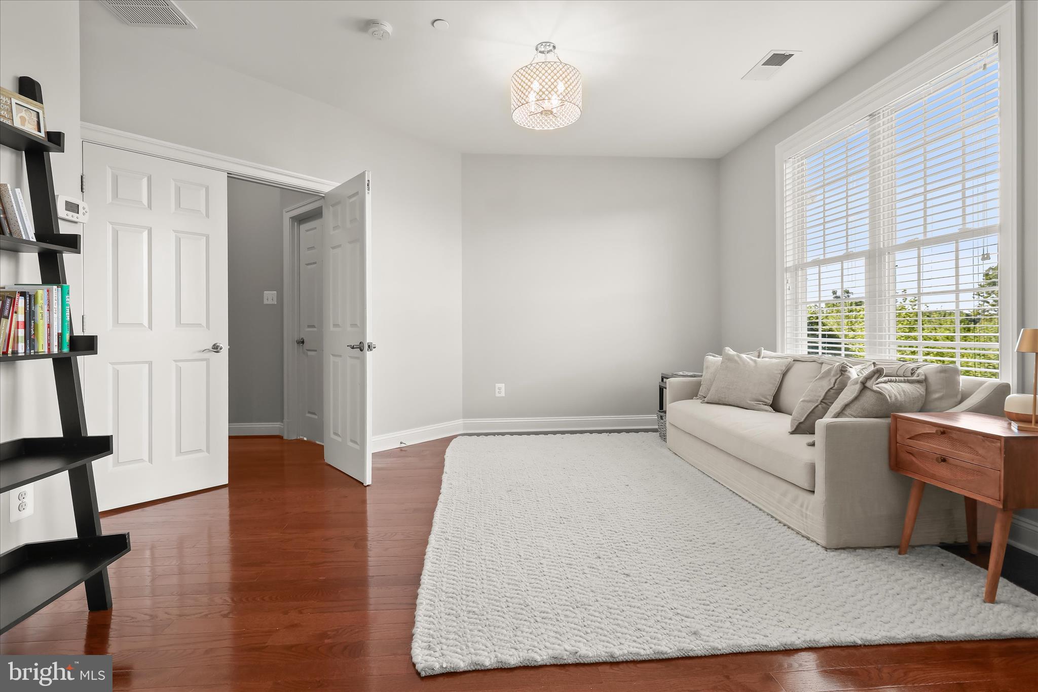 CLOVERFIELD - Residential