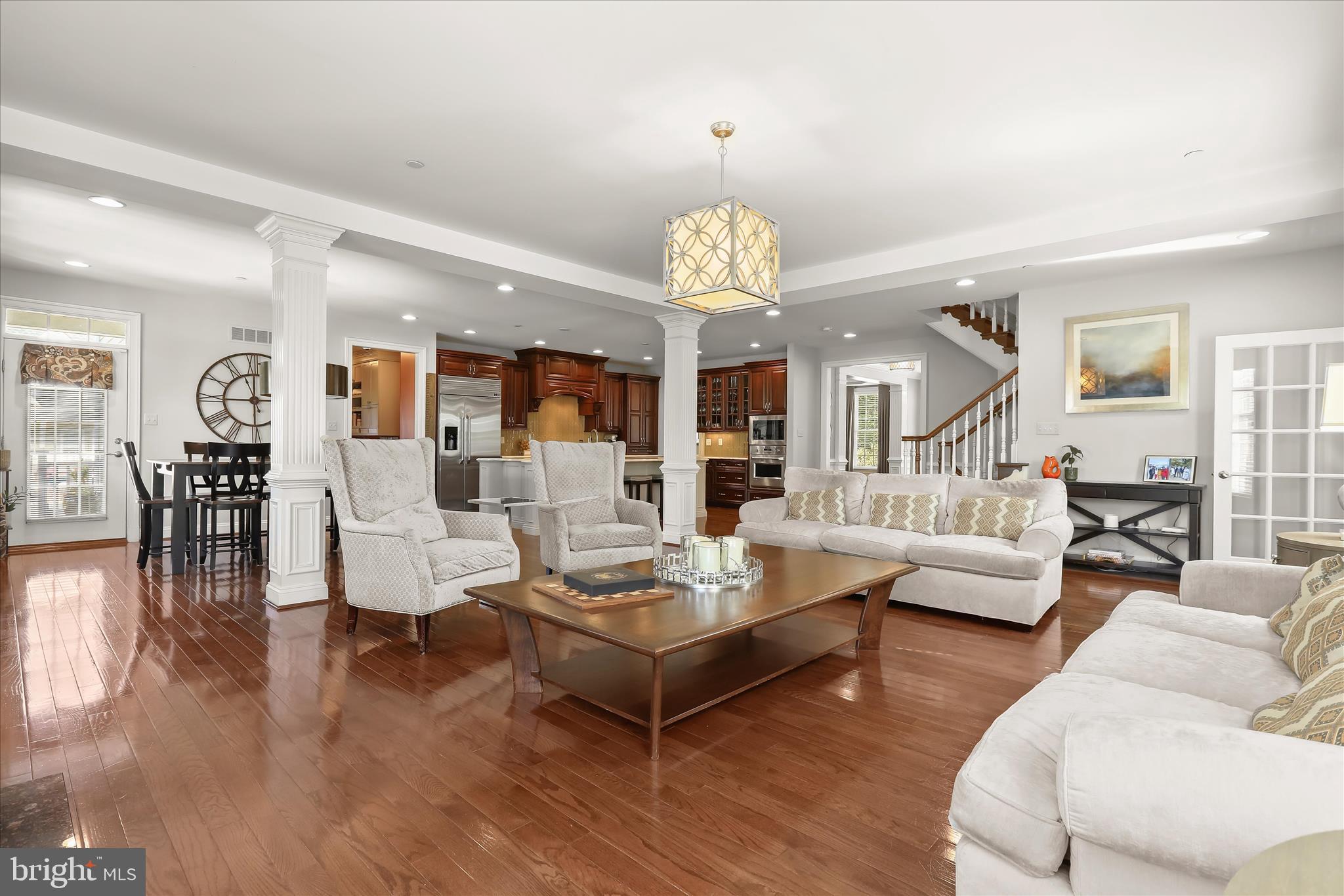CLOVERFIELD - Residential