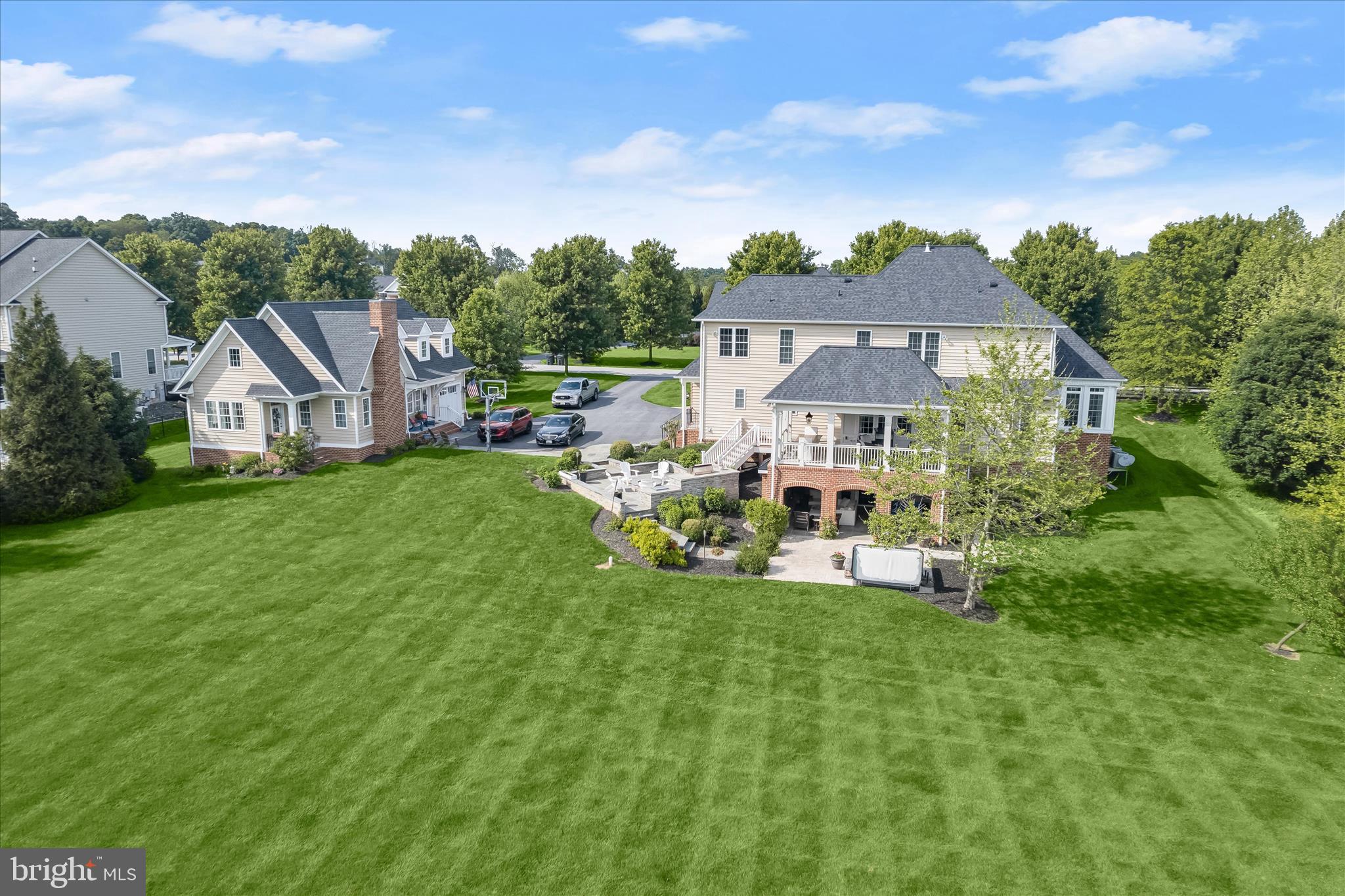 CLOVERFIELD - Residential