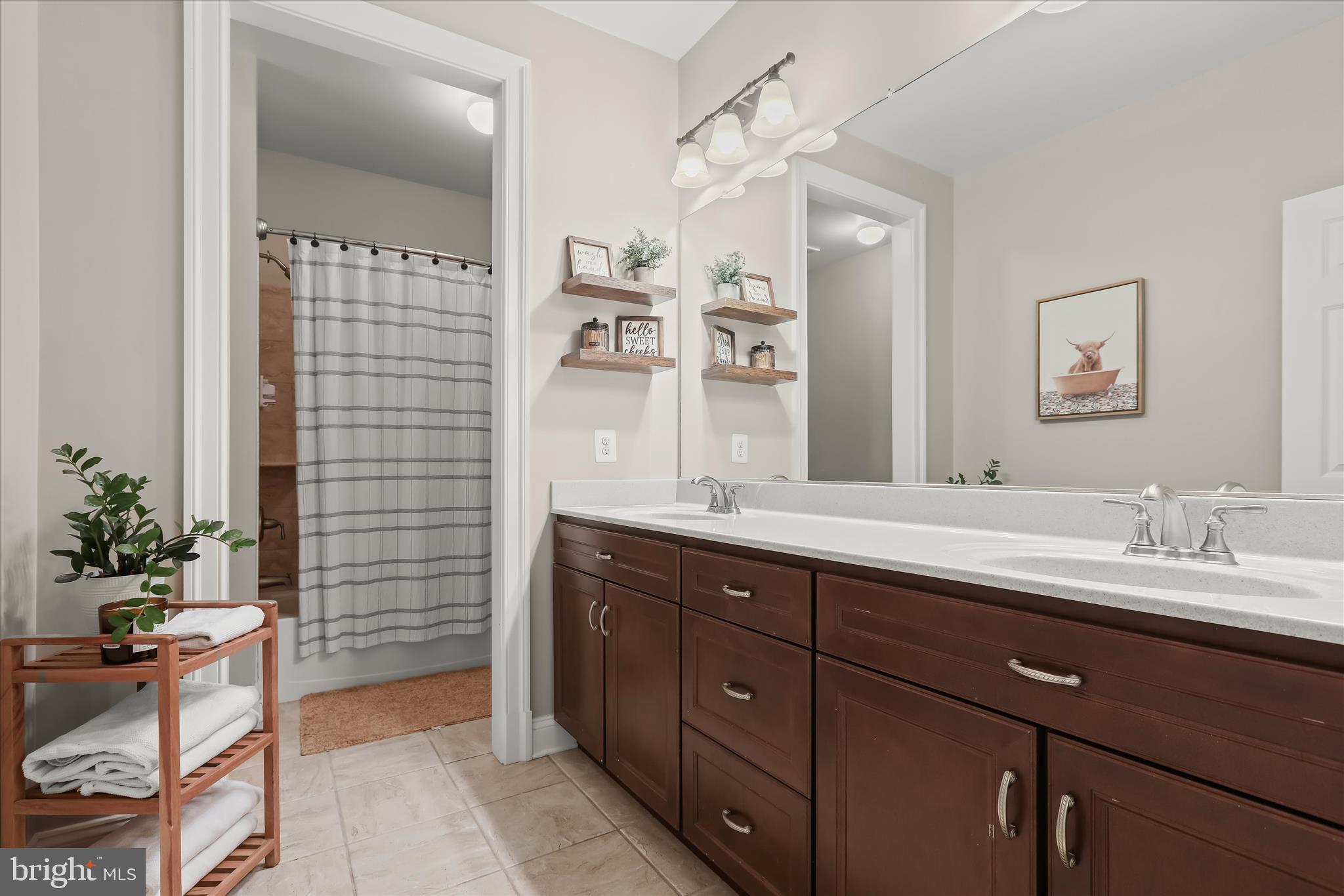 CLOVERFIELD - Residential