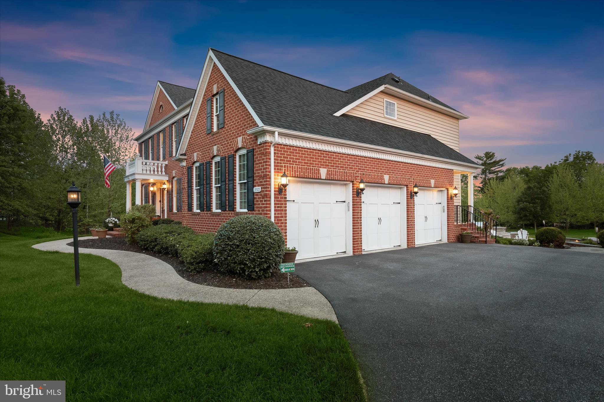 CLOVERFIELD - Residential