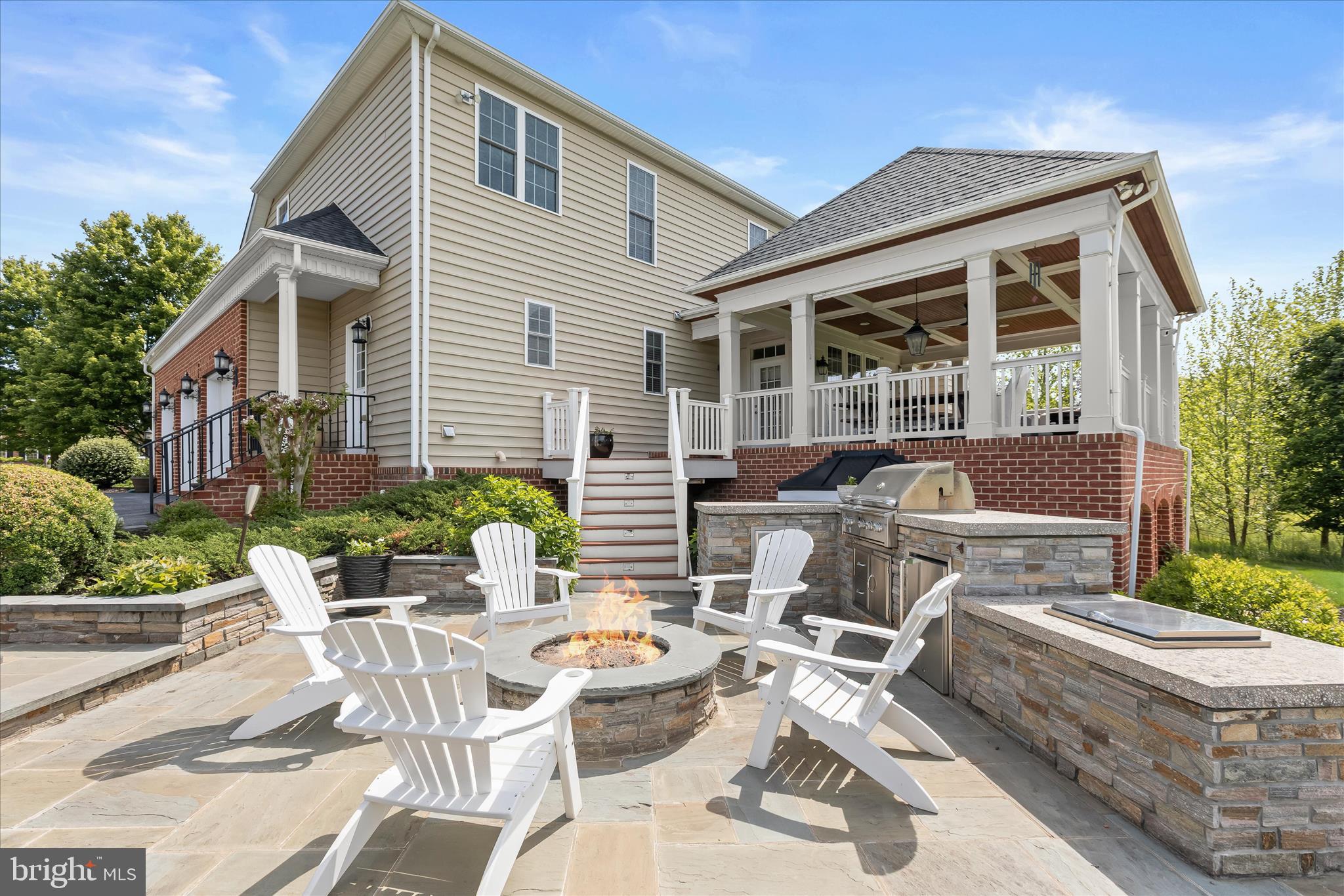 CLOVERFIELD - Residential