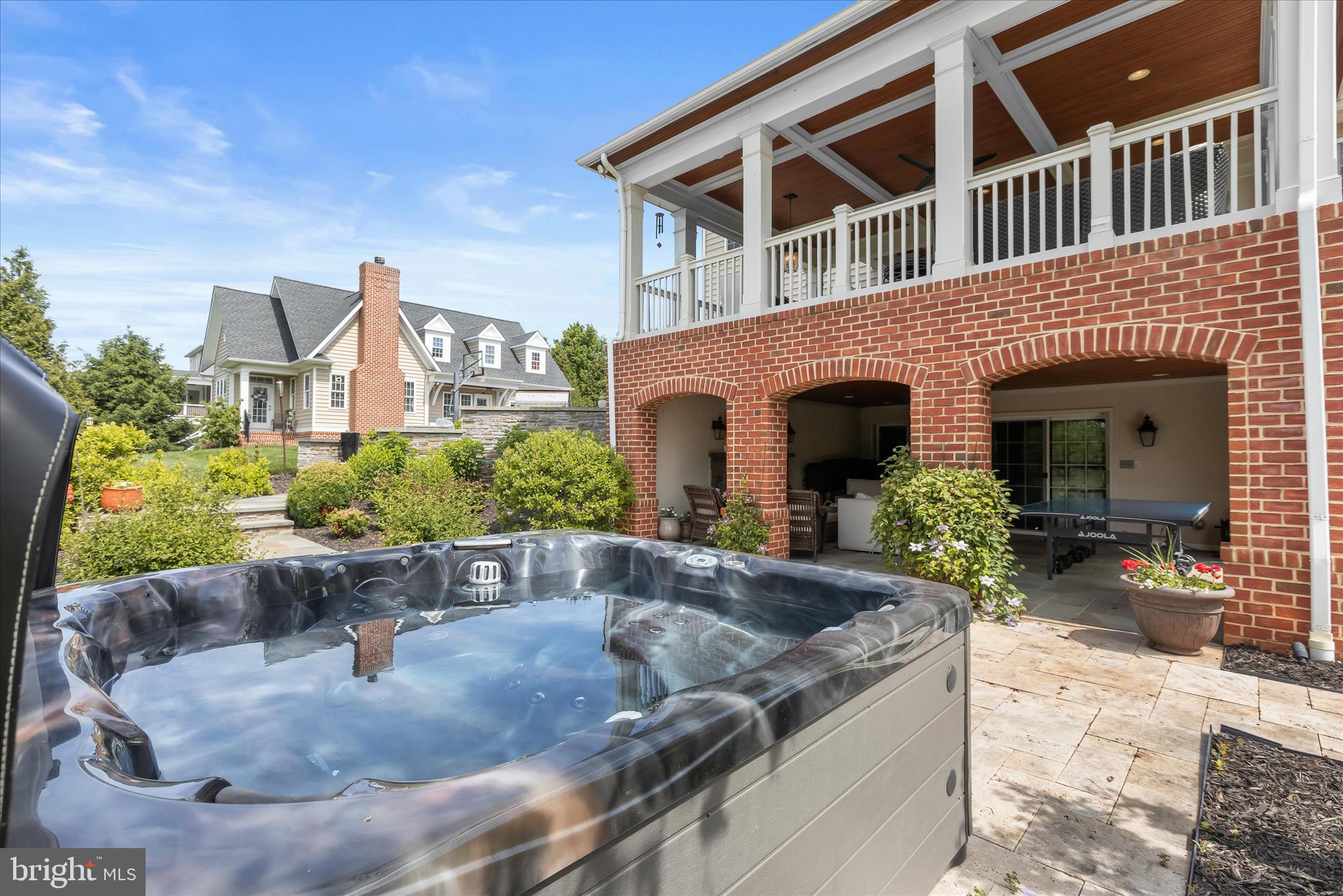 CLOVERFIELD - Residential