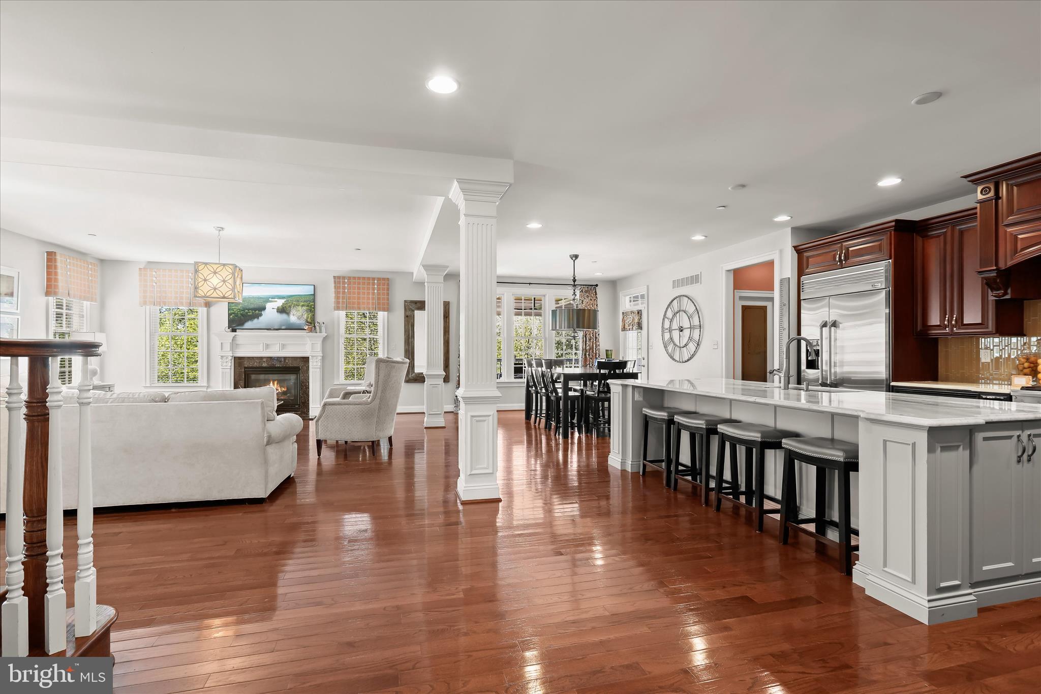 CLOVERFIELD - Residential