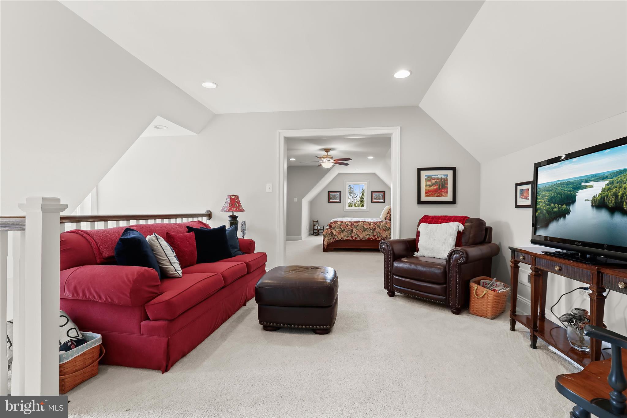 CLOVERFIELD - Residential
