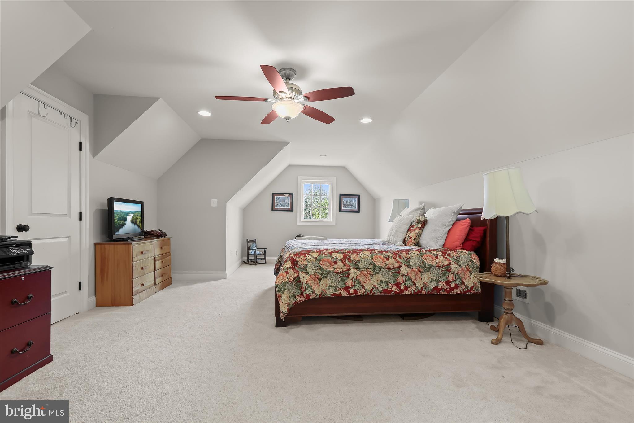 CLOVERFIELD - Residential