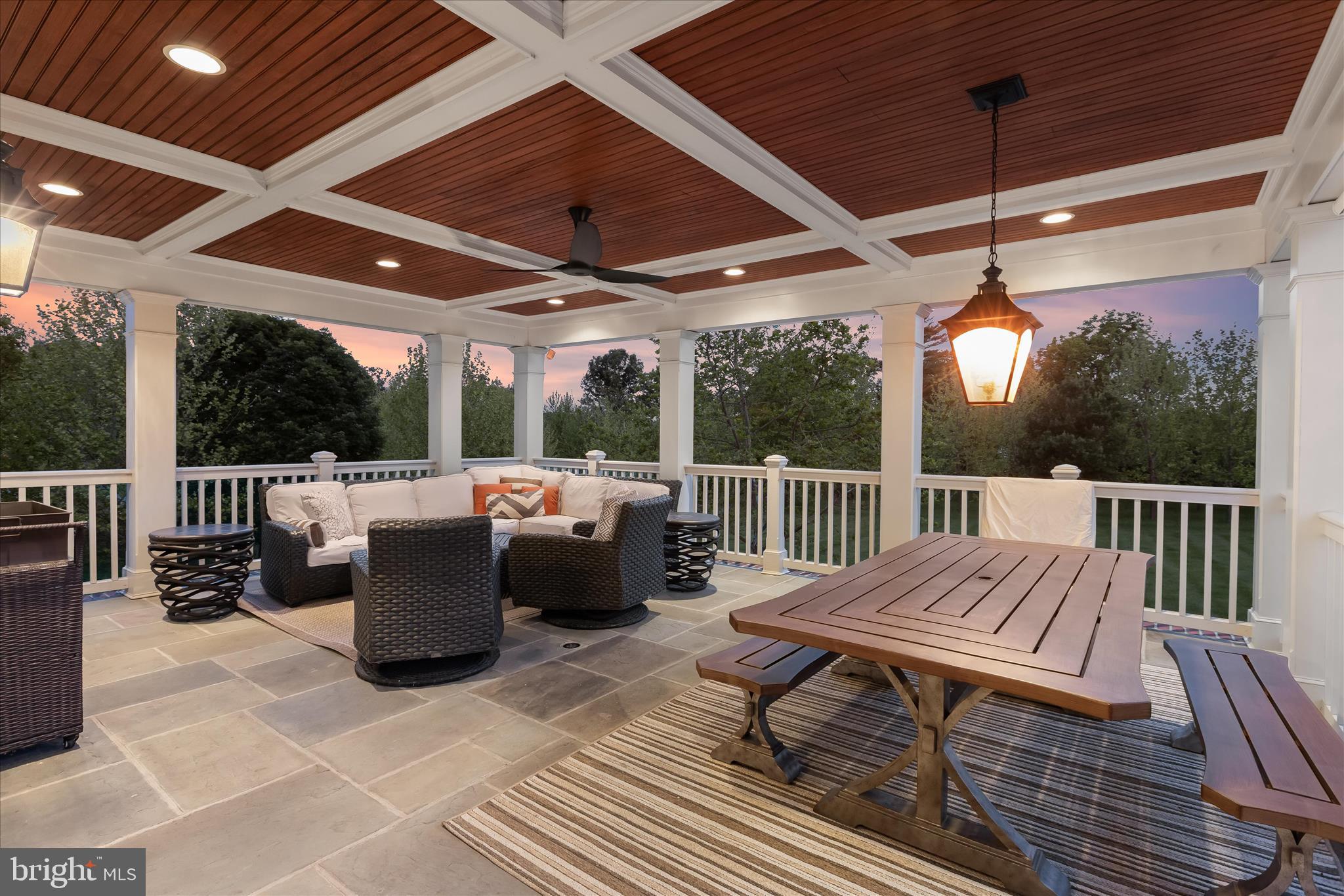 CLOVERFIELD - Residential