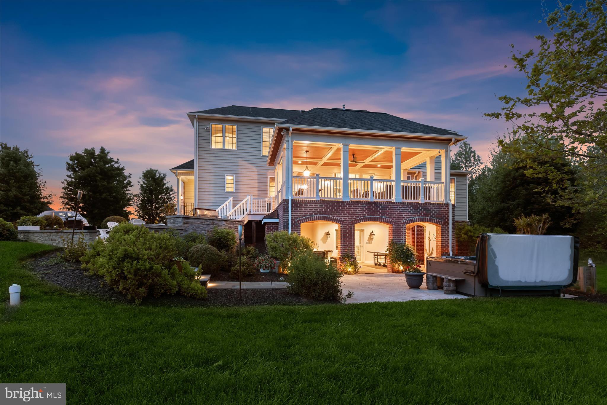 CLOVERFIELD - Residential