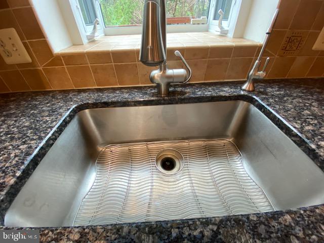 WESTHAMPTON - Residential Lease