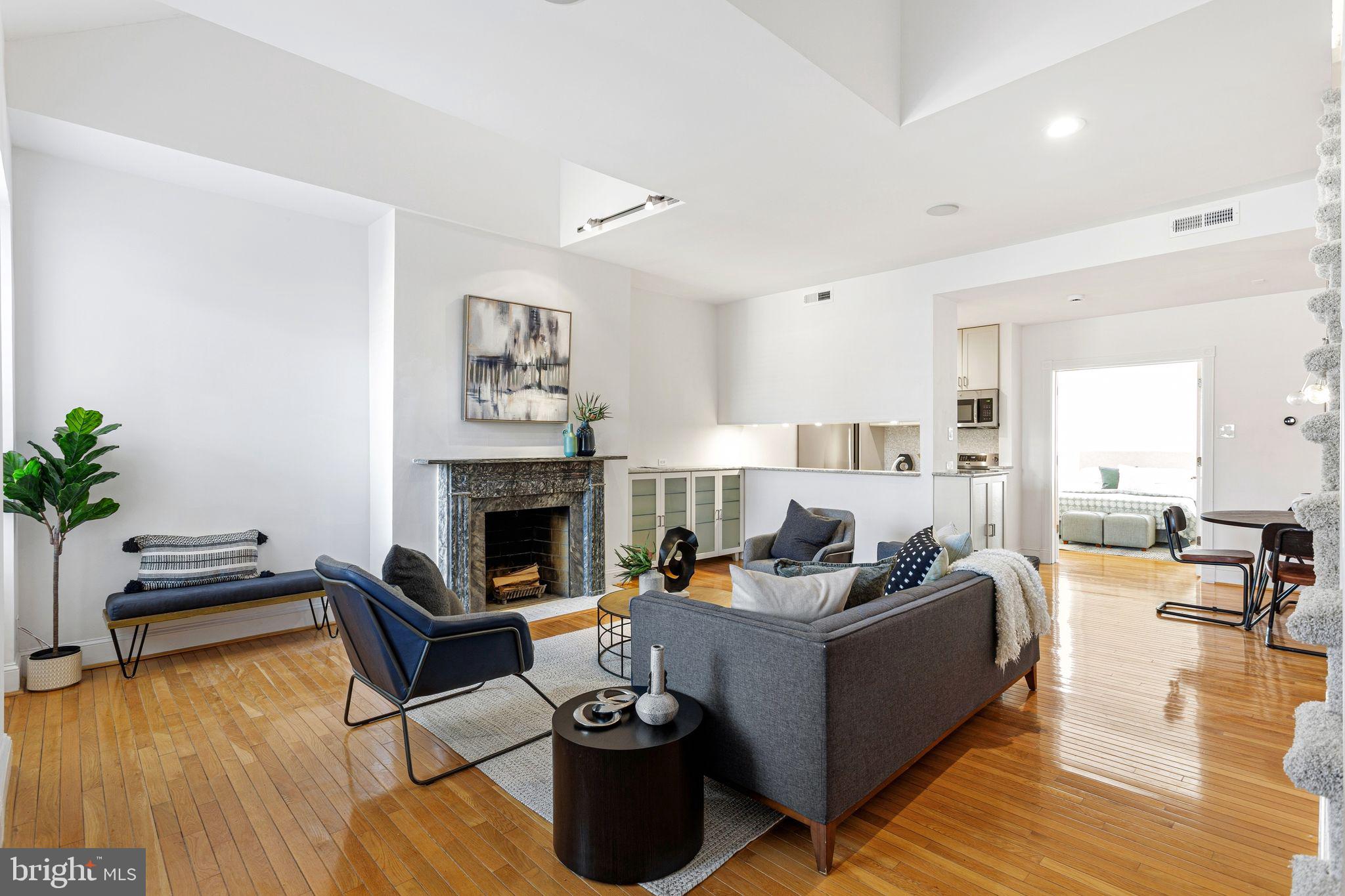WASHINGTON SQ WEST - Residential