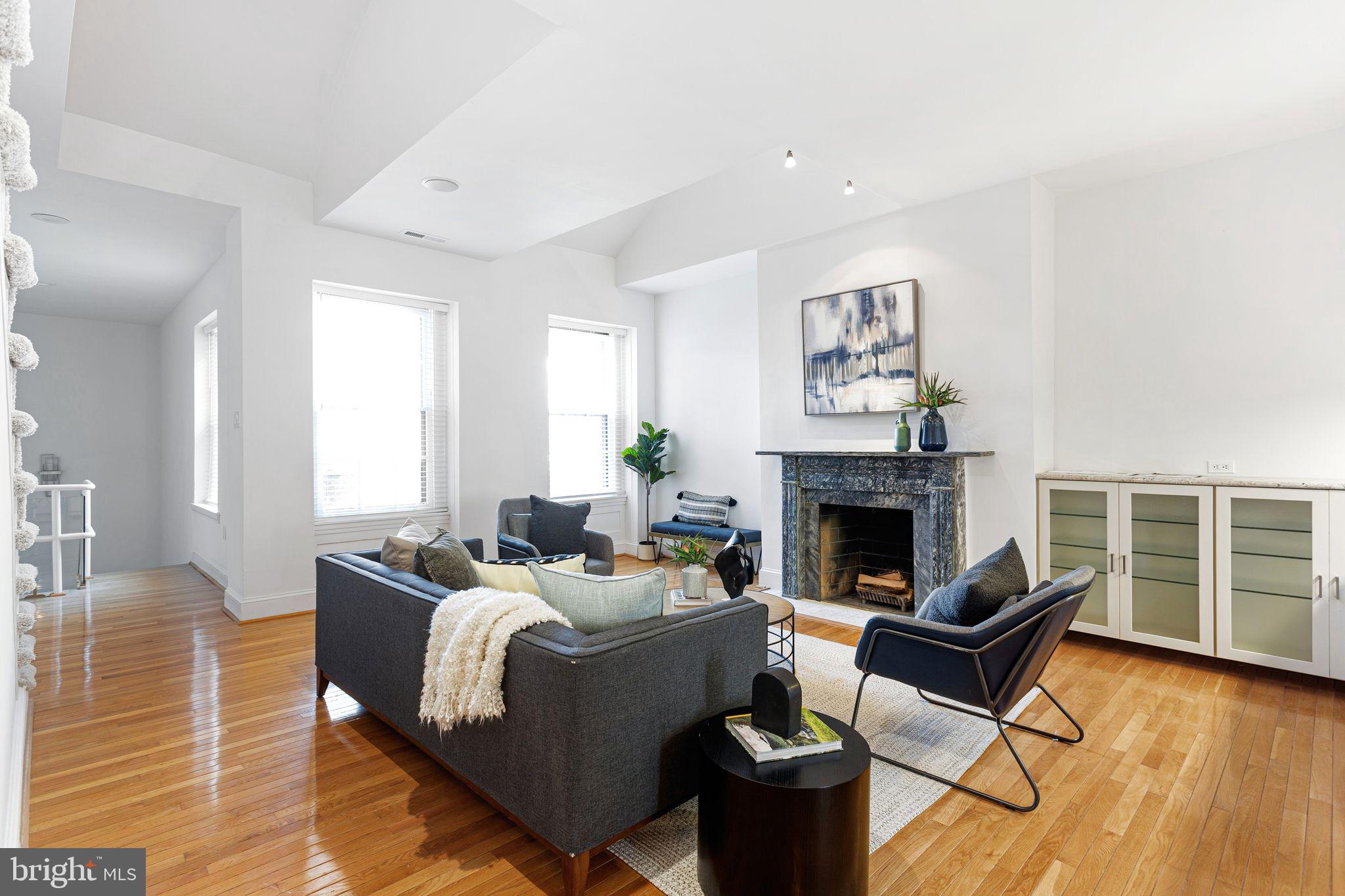 WASHINGTON SQ WEST - Residential