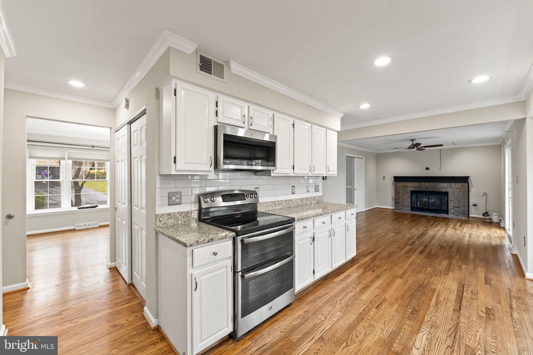 LAKEWOOD HILLS - Residential