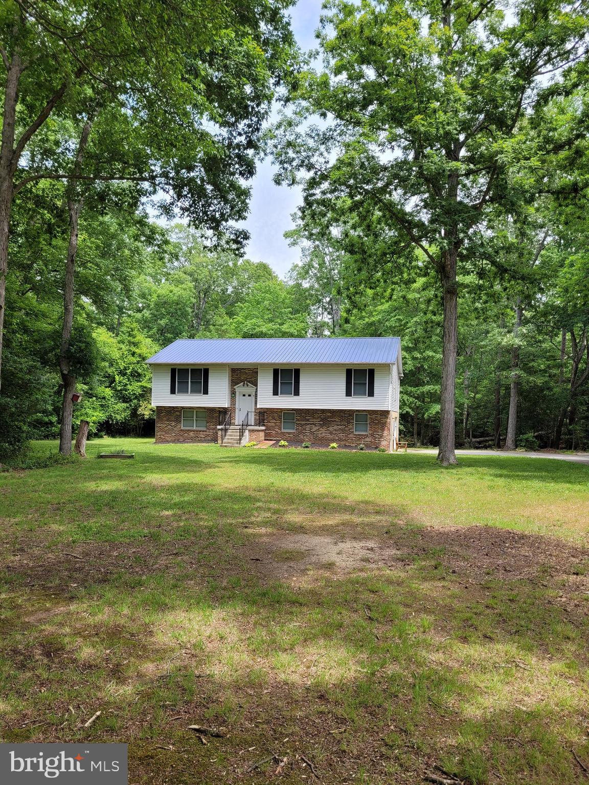 So neat and clean!  You will love coming home to this  3bd, 2ba home  located on a quiet street just off Rt 5  leading  to St Mary's River State Park.  Easy access to PAX River NAS, shopping, restaurants and entertainment. With its unfinished basement, one car garage and on 2 acres, this home is in great condition and has much to offer.  This is a no pet property.
