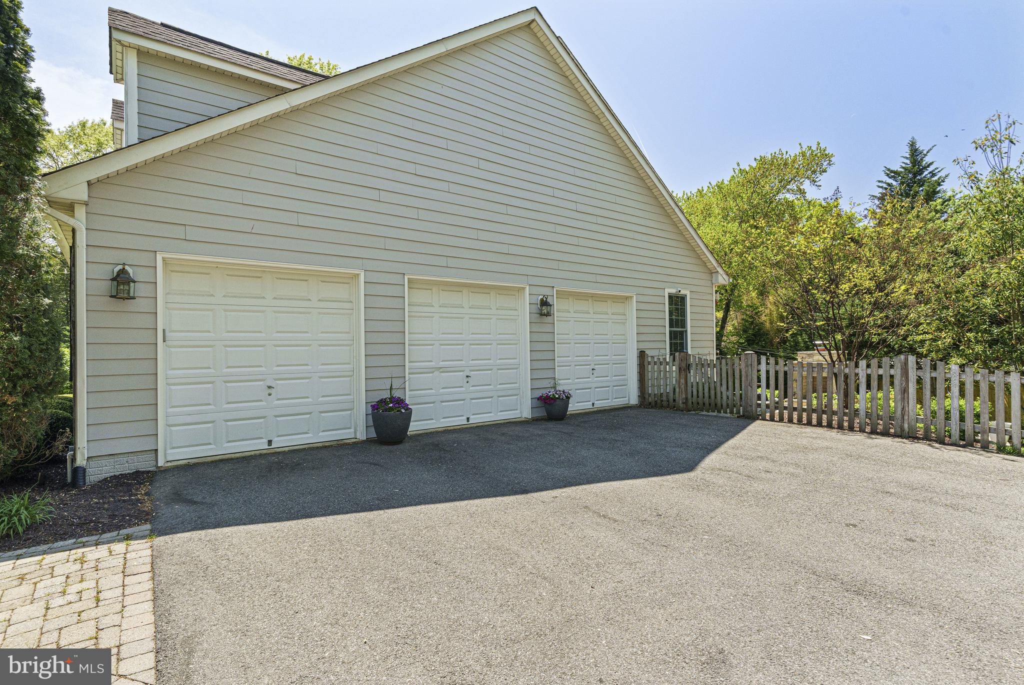 WILLOW RUN PARK - Residential