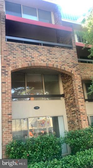 SOUTHAMPTON - Residential Lease