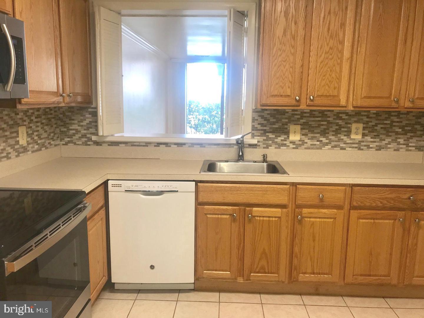 SOUTHAMPTON - Residential Lease