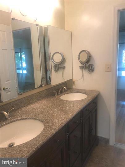 SOUTHAMPTON - Residential Lease