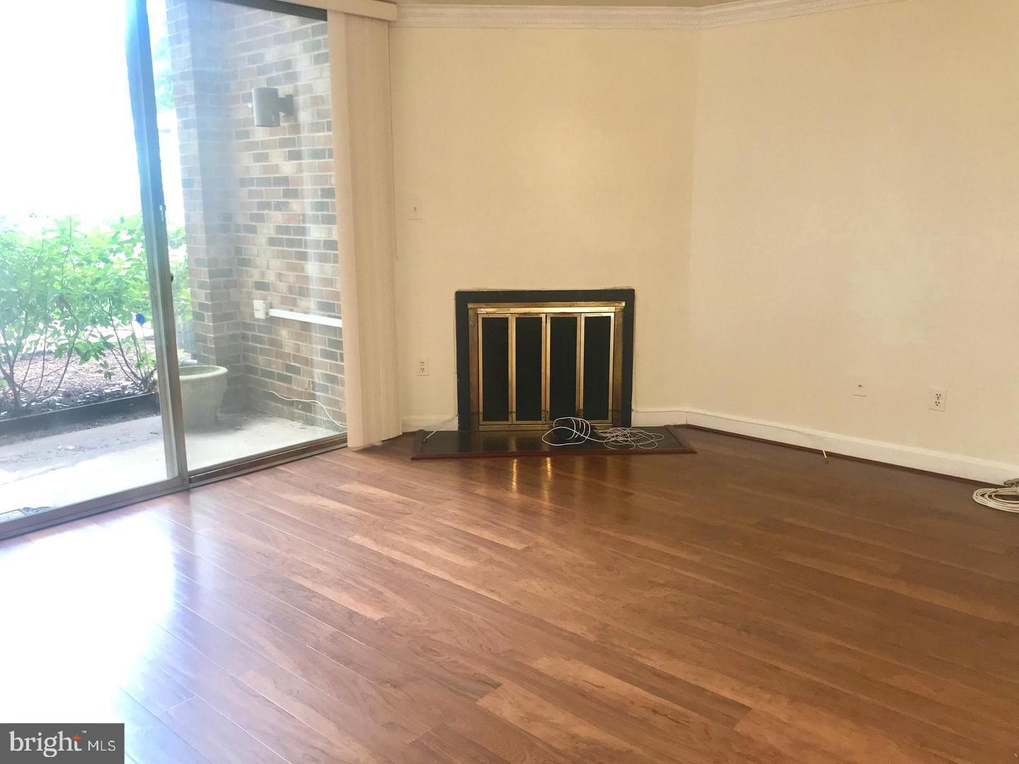 SOUTHAMPTON - Residential Lease