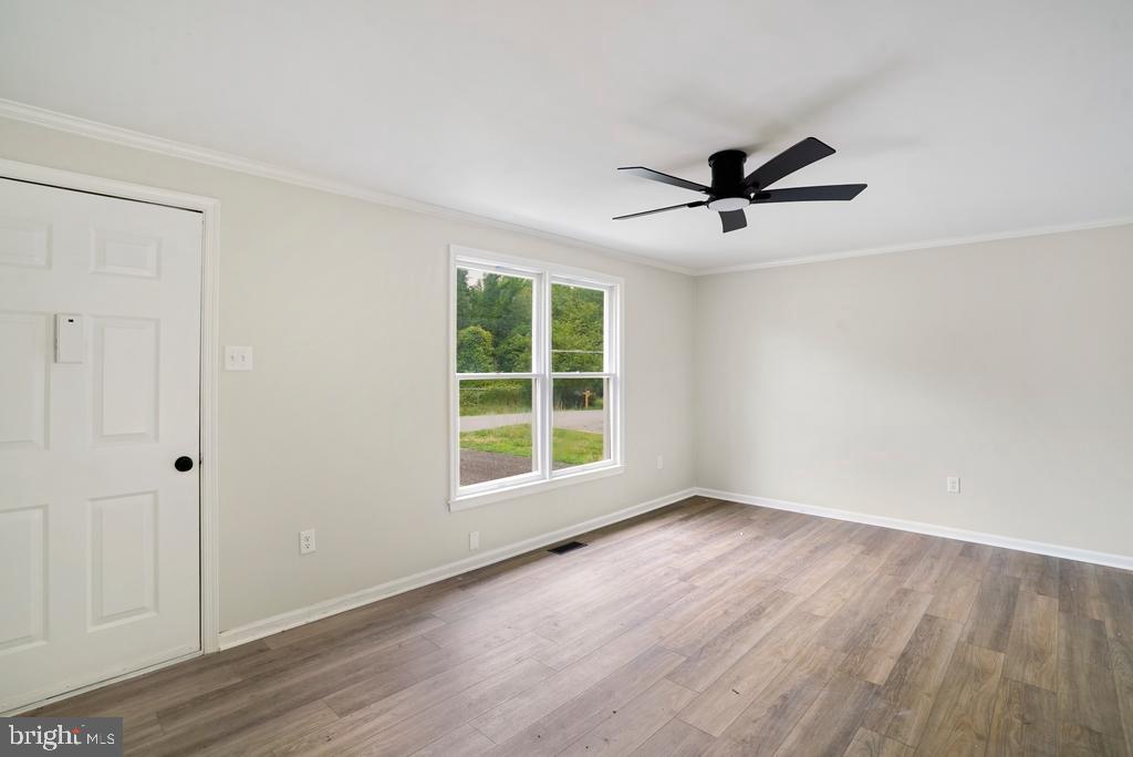 HOLLYWOOD SHORES - Residential