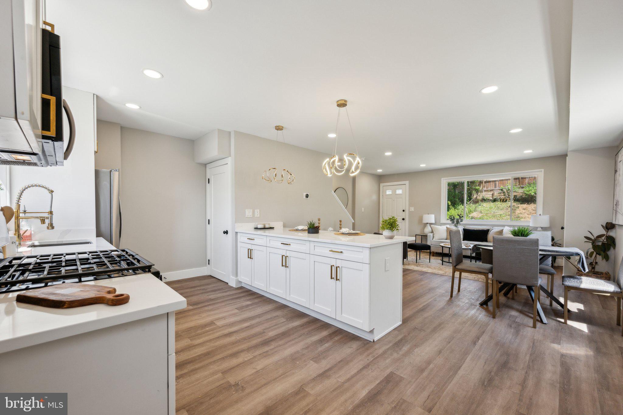 GLASSMANOR - Residential