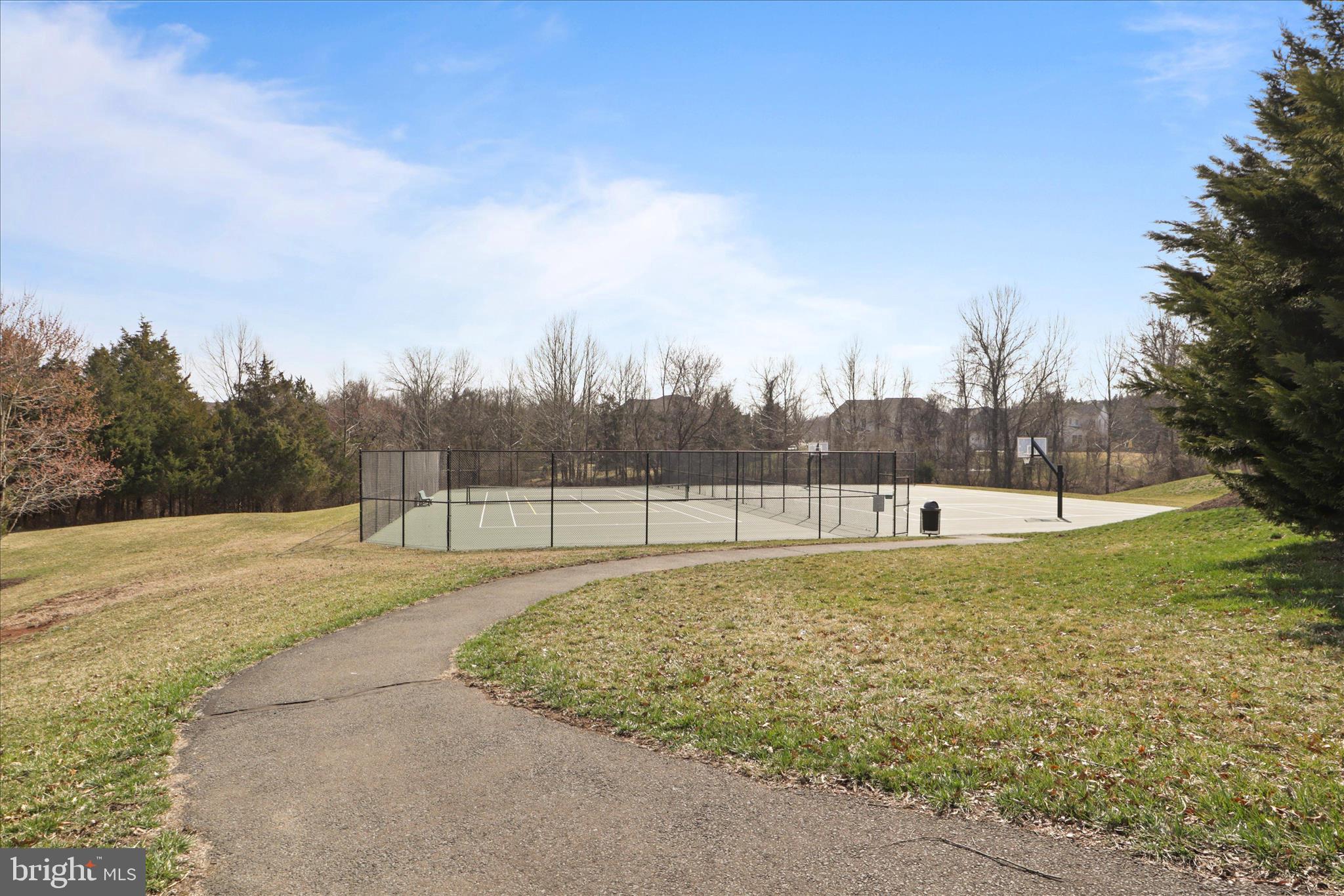 DOMINION VALLEY - Residential