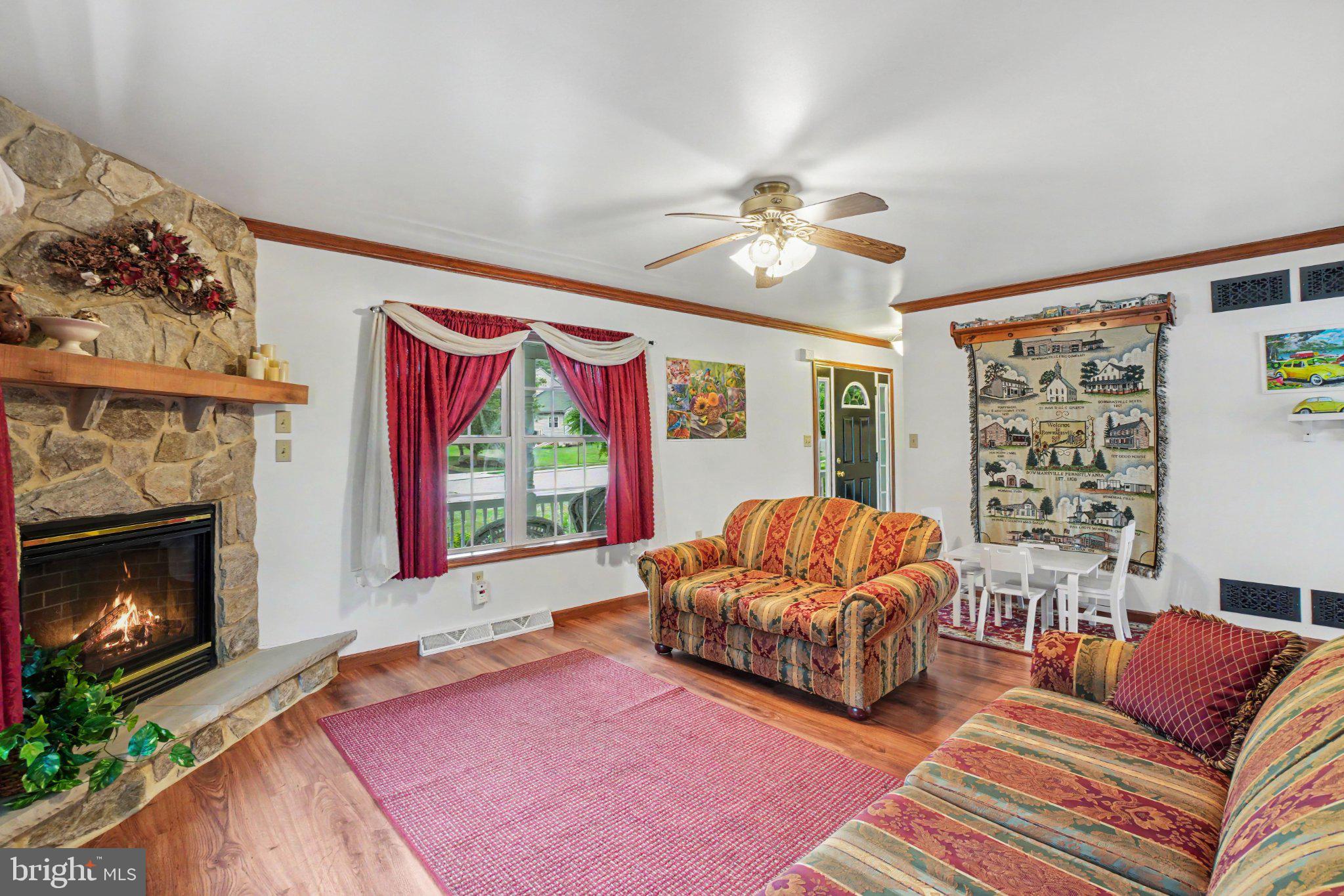 COUNTRY MEADOWS - Residential