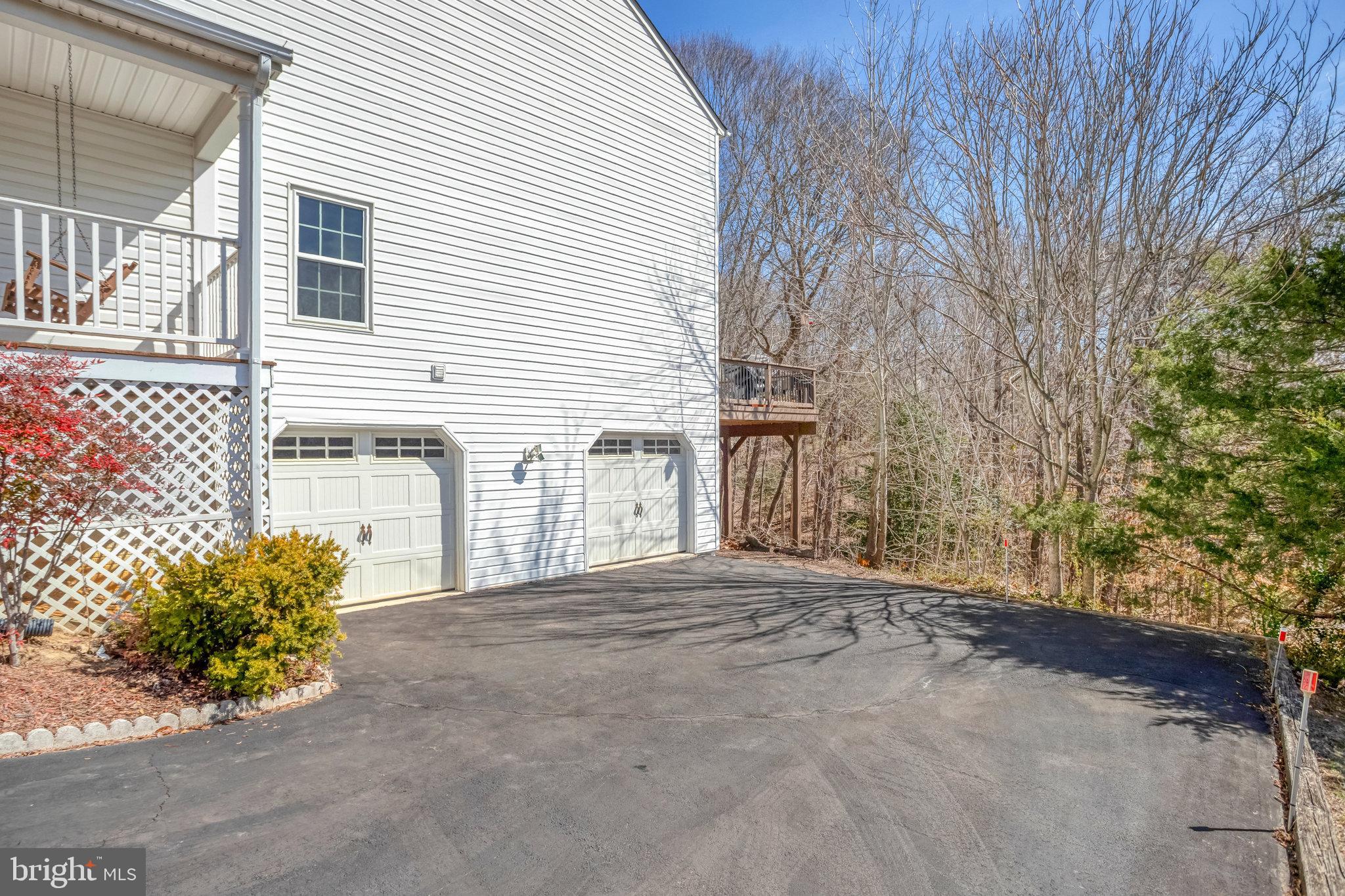 LEE'S HILL - Residential