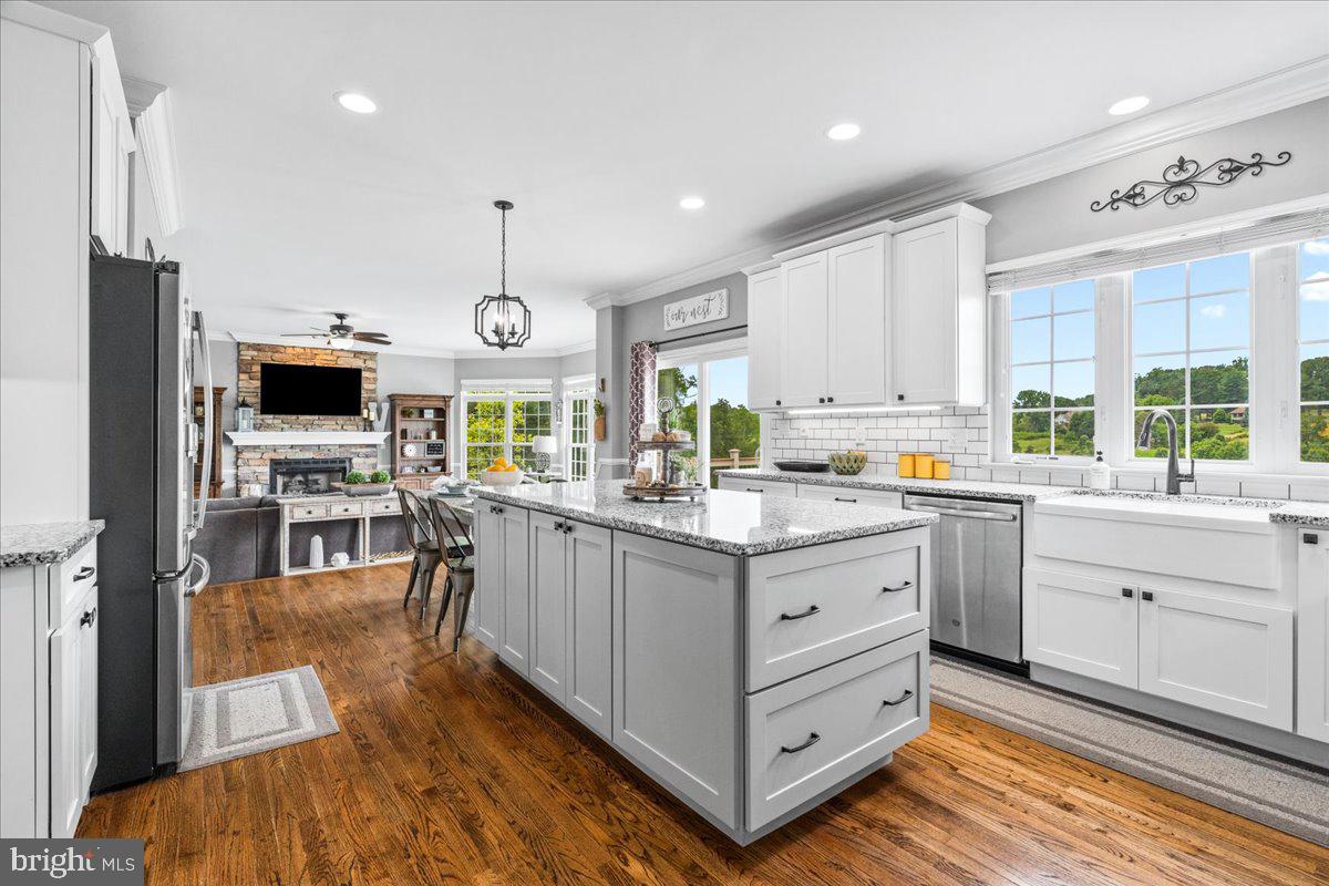 HOLLY HILLS - Residential