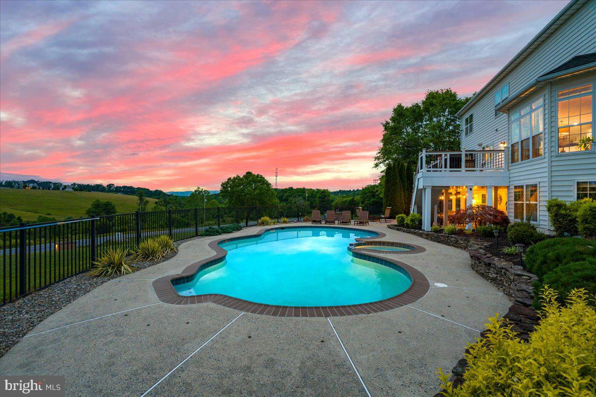 HOLLY HILLS - Residential