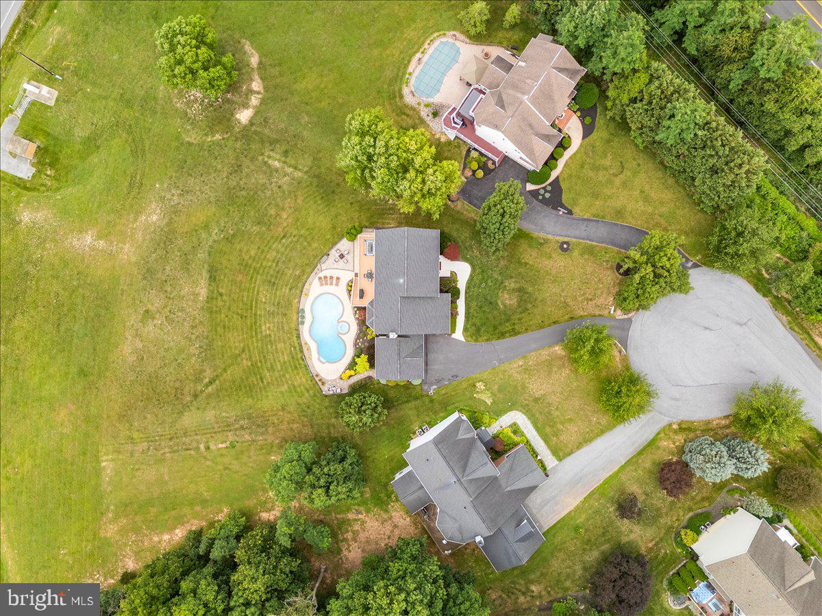 HOLLY HILLS - Residential