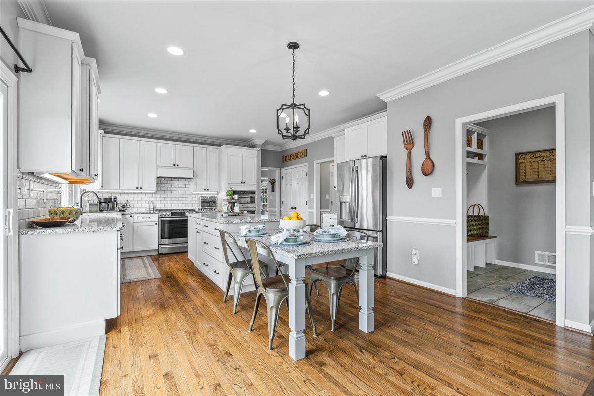 HOLLY HILLS - Residential