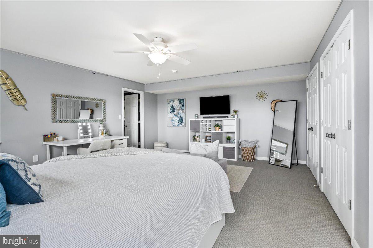 HOLLY HILLS - Residential