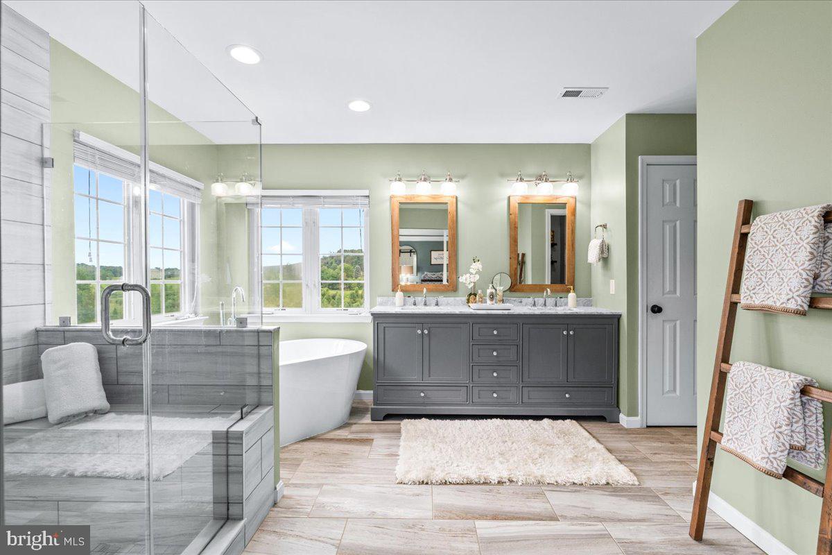 HOLLY HILLS - Residential